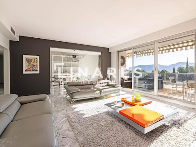 Vente Appartement 4 pièces 147 m2 Marseille 8ème