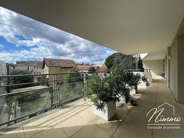 Vente Appartement 4 pièces 152 m2 Nimes