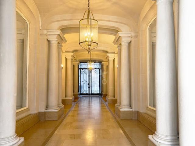 Vente Appartement 4 pièces 156 m2 Paris 16ème