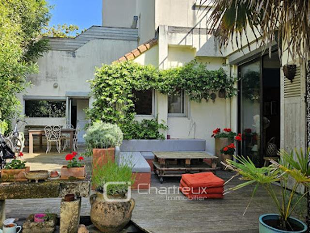 Vente Appartement 4 pièces 160.25 m2 Royan