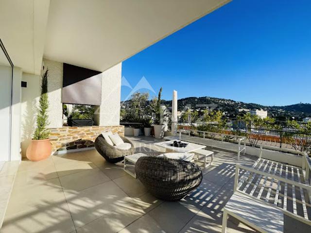 Vente Appartement 4 pièces 167.99 m2 Cannes