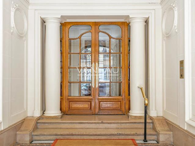 Vente Appartement 4 pièces 169.05 m2 Paris 7ème