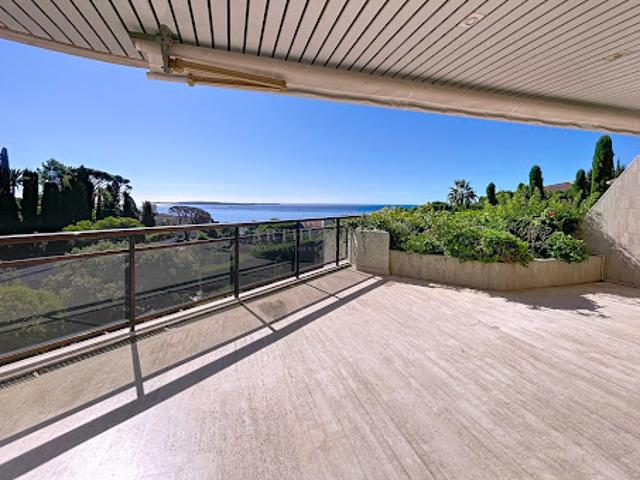 Vente Appartement 4 pièces 181.4 m2 Cannes