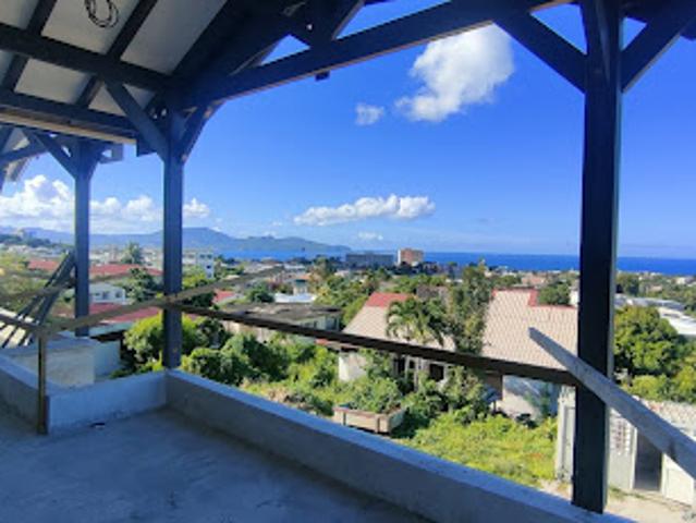 Vente Appartement 4 pièces 182.68 m2 Fort de france