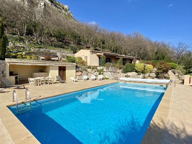 Vente Villa 4 pièces 221.45 m2 Vence
