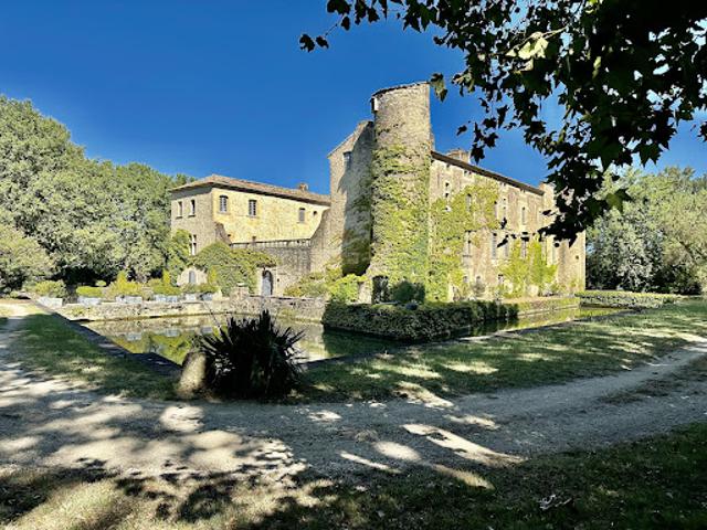 Vente Appartement 4 pièces 312.46 m2 Uzès
