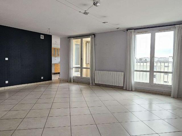 Vente appartement 4 pièces Vénissieux 69
