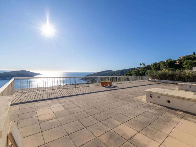 Vente appartement 4 pièces Villefranche sur Mer 06