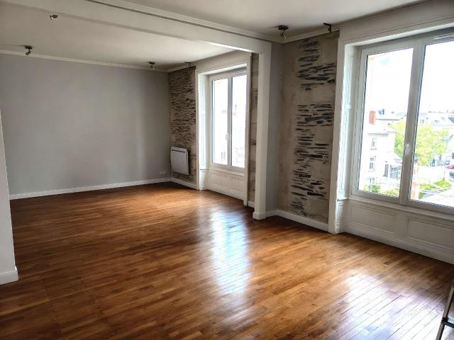 Vente appartement 4 pièces Angers Centre 49