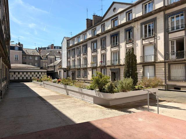Vente appartement 4 pièces Angers Centre 49