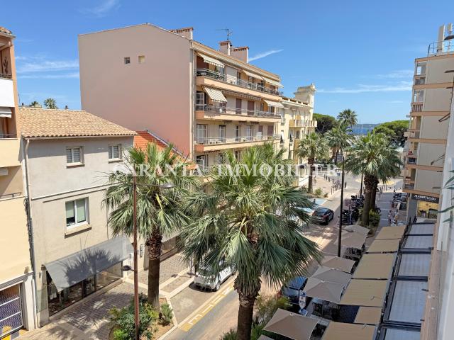 Vente appartement 4 pièces centre ville Sainte Maxime avec aperçu Mer et possibilité garage