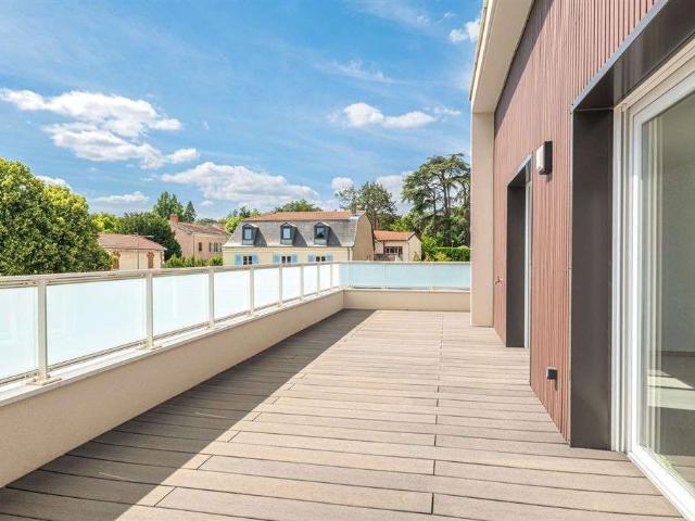 Vente appartement 4 pièces Champagne au Mont d'Or 69