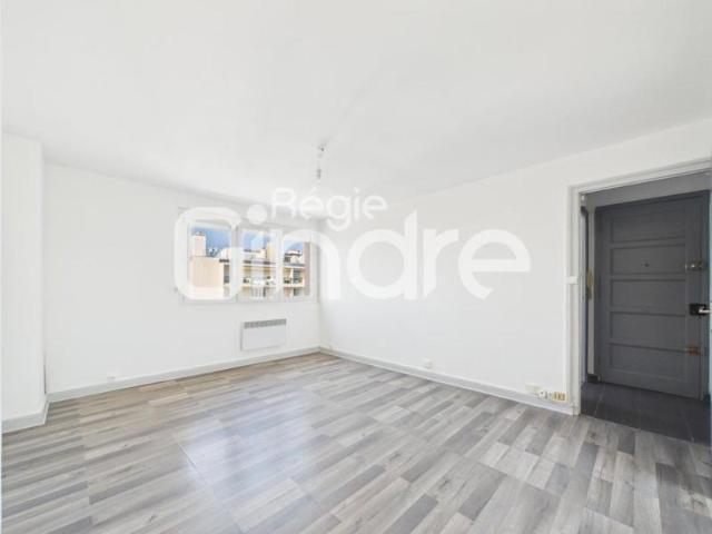 Vente Appartement 4 pièces + cuisine 64 m² 288 000