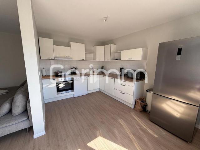 Vente Appartement 4 pièces + cuisine 72 m² 145 000 €