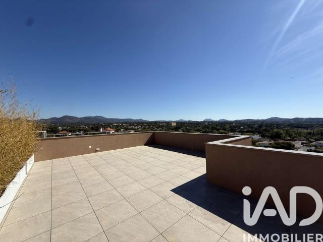 Vente appartement 4 pièces Fréjus 83