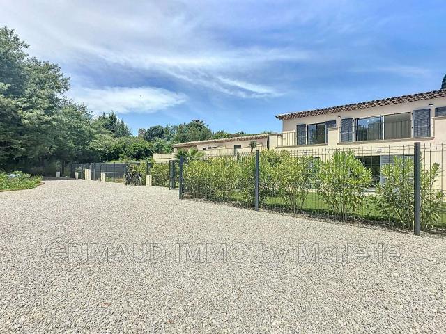 Vente appartement 4 pièces Grimaud 83