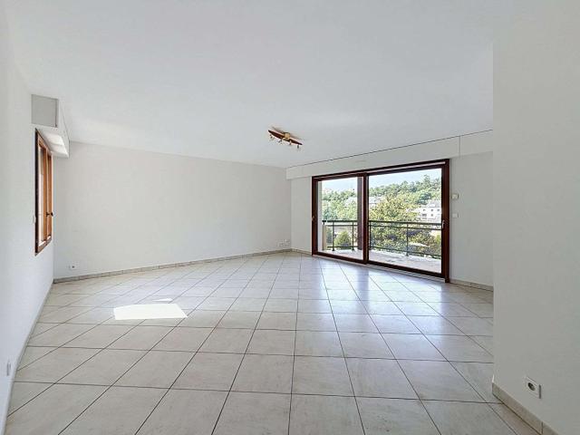 Vente appartement 4 pièces Laval 53