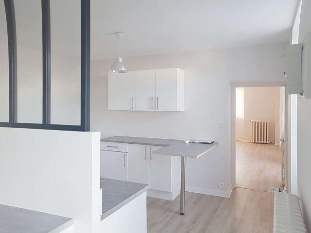 Vente appartement 4 pièces Laval 53