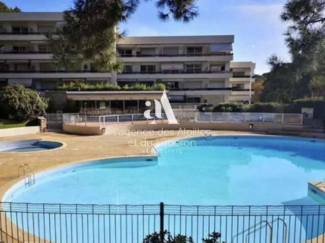 Vente appartement 4 pièces Marseille 8e 13