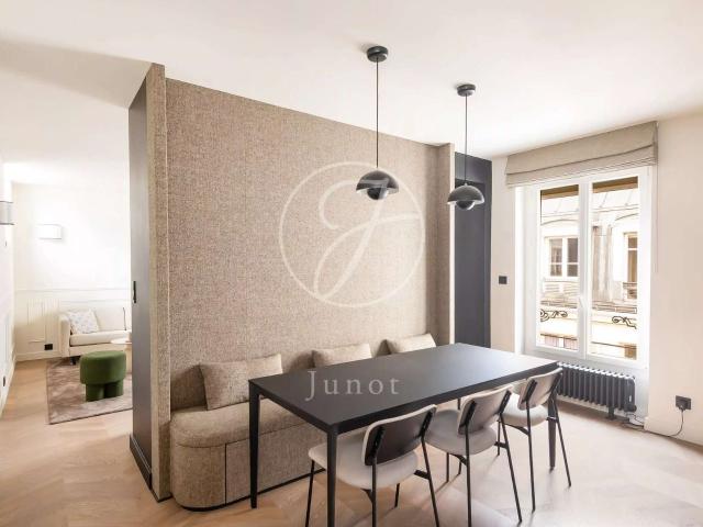 Vente appartement 4 pièces Paris 9e 75