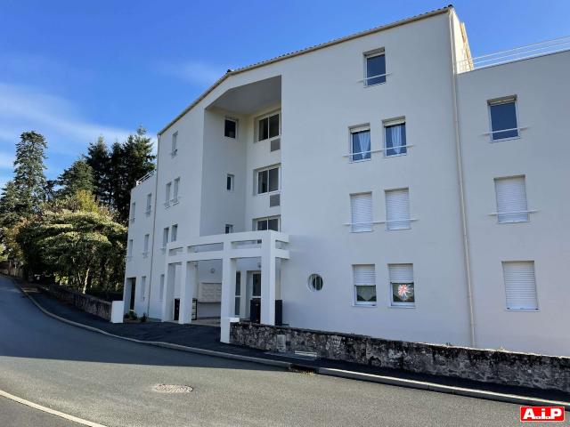 Vente appartement 4 pièces Pouzauges 85