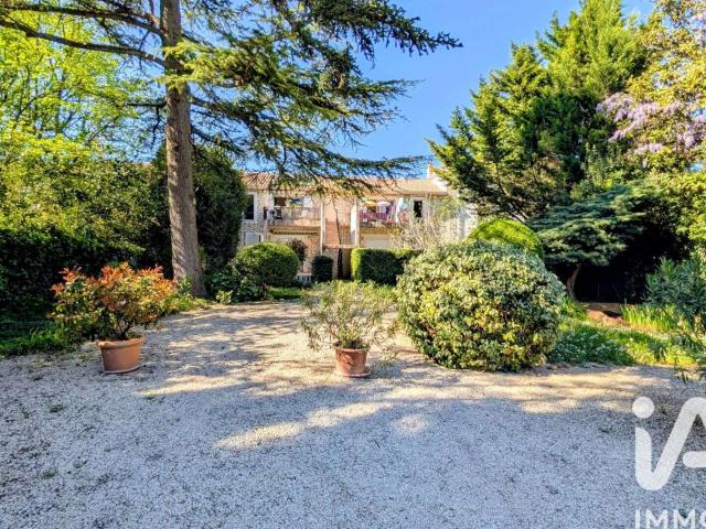 Vente appartement 4 pièces Saint Saturnin lès Avignon 84