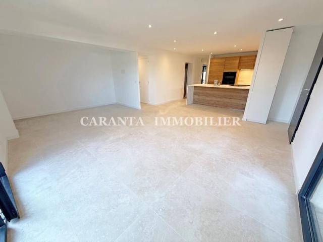 Vente appartement 4 pièces Sainte Maxime rez de jardin entiè