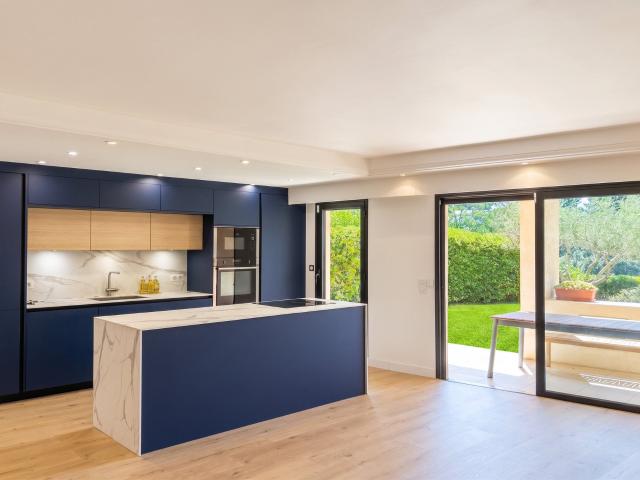 Vente appartement 5 Pièce s 115m² Mougins
