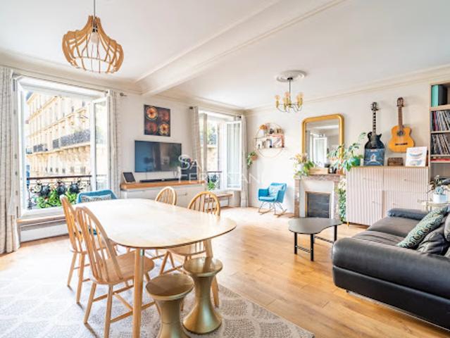 Vente Appartement 5 pièces 71.3 m2 Paris 17ème
