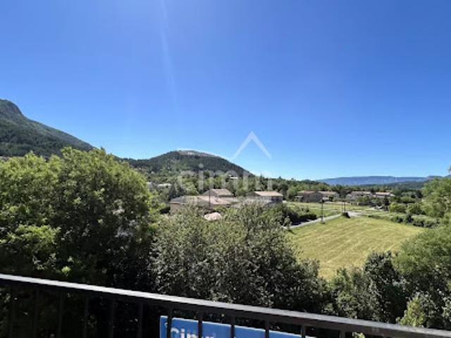 Vente Appartement 5 pièces 72 m2 Serres
