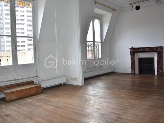 Vente Appartement 5 pièces 77.61 m2 Paris 15ème