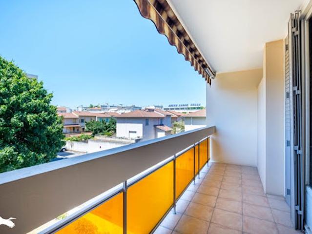 Vente Appartement 5 pièces 75 m2 Lyon 8ème