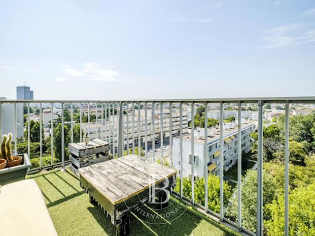 Vente Appartement 5 pièces 76.56 m2 Bordeaux