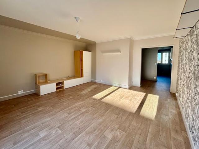 Vente Appartement 5 pièces 79.7 m2 Tours