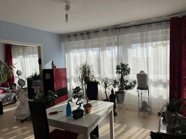 Vente Appartement 5 pièces 80 m2 Évry Courcouronnes