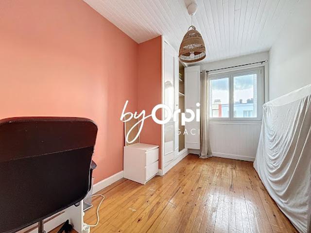 Vente Appartement 5 pièces 81.77 m2 Clermont Ferrand