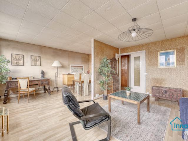 Vente Appartement 5 pièces 85.18 m2 Paris 18ème