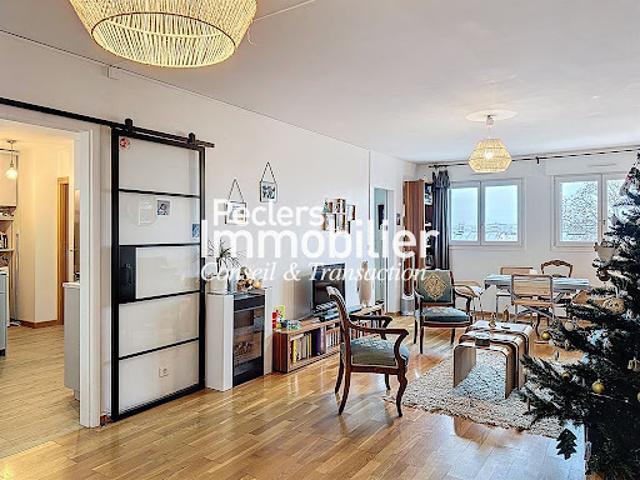 Vente Appartement 5 pièces 93.05 m2 Rueil Malmaison