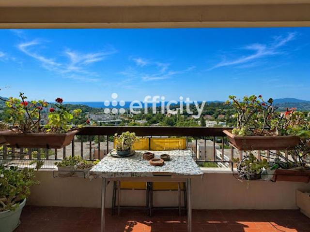 Vente Appartement 5 pièces 93 m2 Cannes la bocca