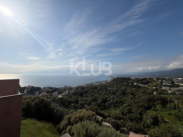 Vente Appartement 5 pièces 92 m2 Bastia