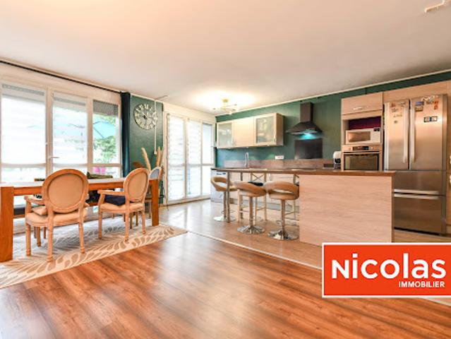 Vente Appartement 5 pièces 92 m2 Chilly Mazarin