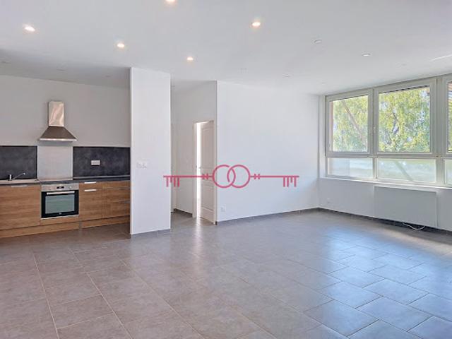 Vente Appartement 5 pièces 97.3 m2 Chalons en champagne