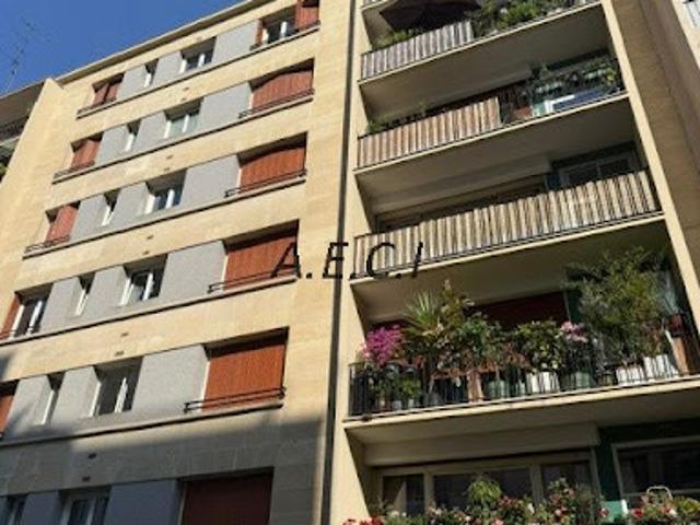 Vente Appartement 5 pièces 94.67 m2 Courbevoie