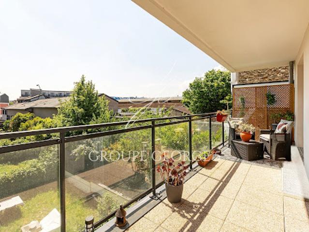 Vente Appartement 5 pièces 95.69 m2 Vanves