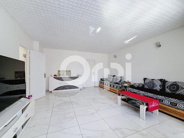 Vente Appartement 5 pièces 99.87 m2 Montereau Fault Yonne