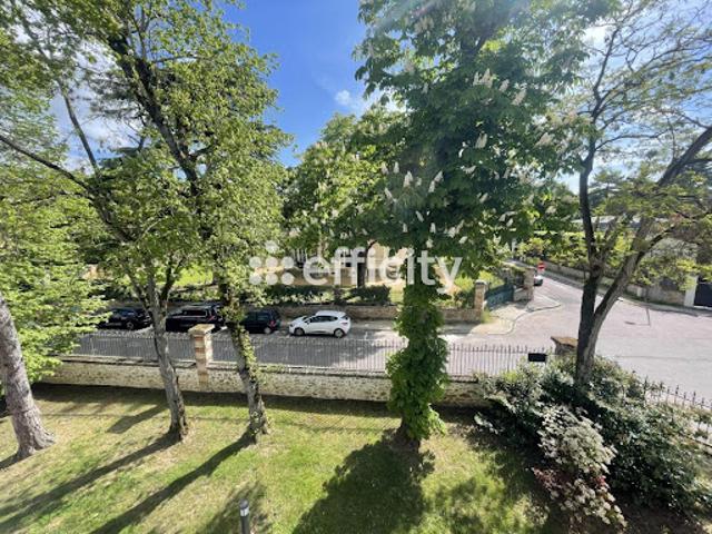 Vente Appartement 5 pièces 99 m2 Versailles