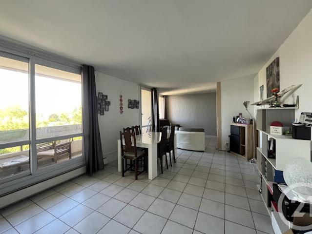 Vente Appartement 5 pièces 100.79 m2 Elancourt