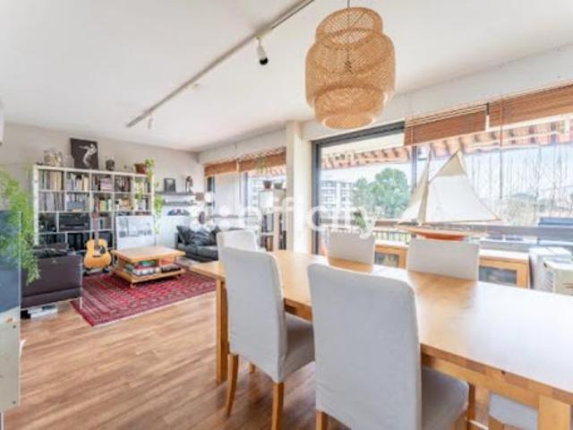 Vente Appartement 5 pièces 100 m2 Merignac