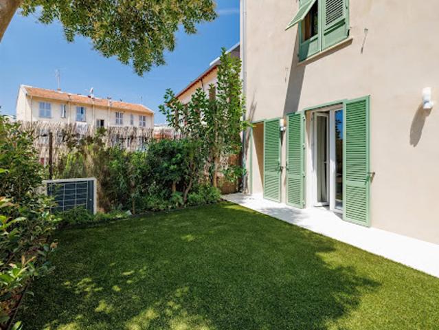 Vente Appartement 5 pièces 100 m2 Nice