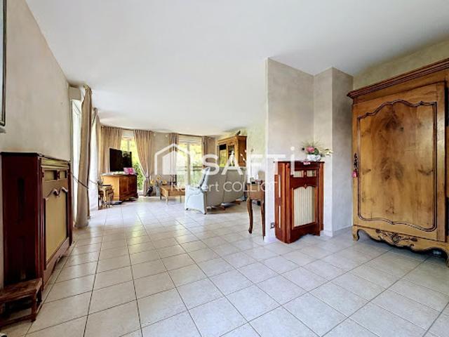 Vente Appartement 5 pièces 101 m2 Montigny le Bretonneux